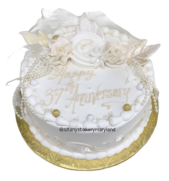 Anniversary Round Cake