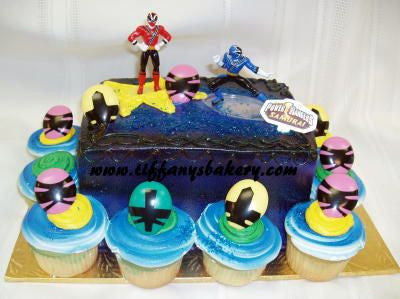 Sheet Cake with Cupcakes