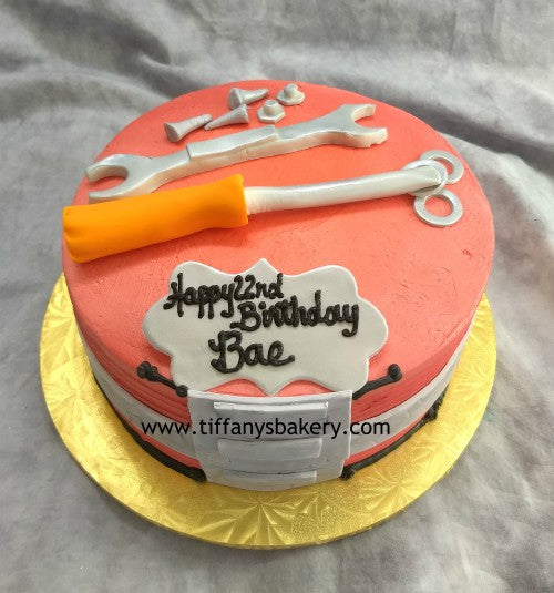 Tools on Round Cake